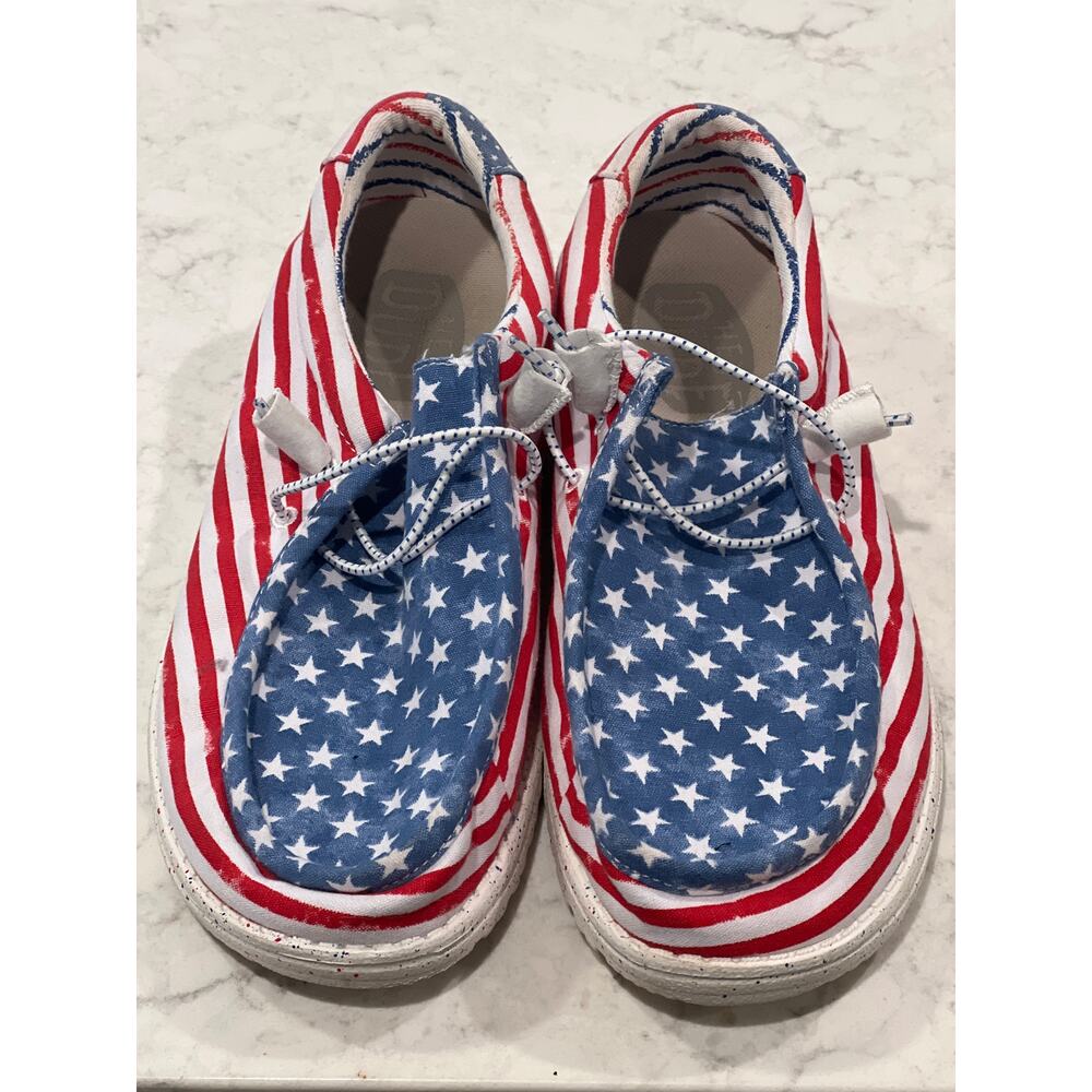 Hey Dude Men’s Wally Patriotic Stars And Stripes Sneakers Shoes Size 11 Red Blue
